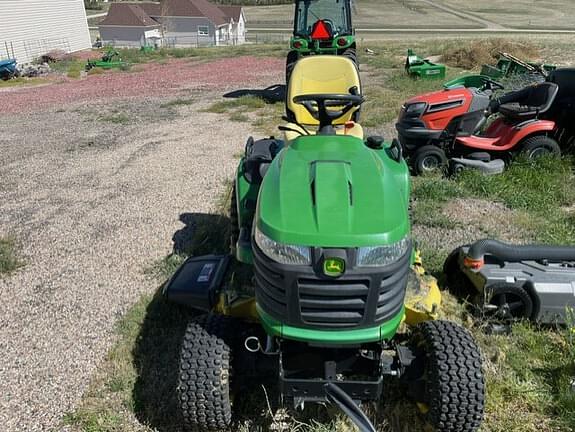 Image of John Deere X738 equipment image 3