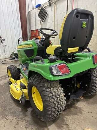 Image of John Deere X738 equipment image 2