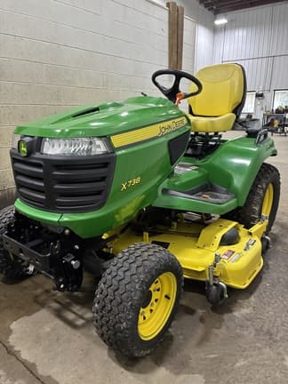 Image of John Deere X738 equipment image 1