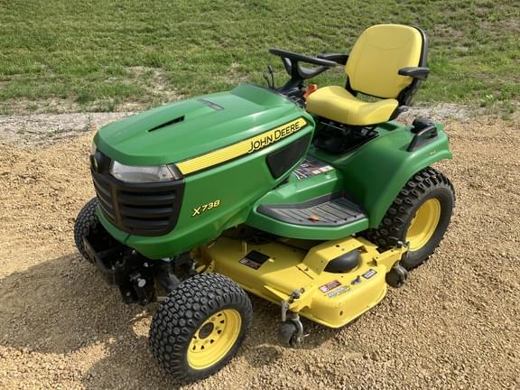 Image of John Deere X738 Primary image