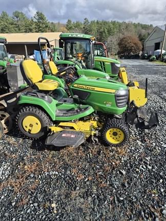 Image of John Deere X738 Image 1