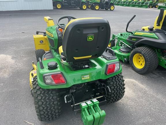 Image of John Deere X739 equipment image 2