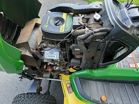 Image of John Deere X739 equipment image 3