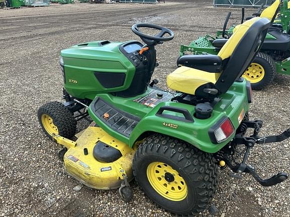 Image of John Deere X739 equipment image 2