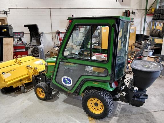 Image of John Deere X739 equipment image 4