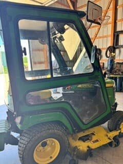 Image of John Deere X750 equipment image 3