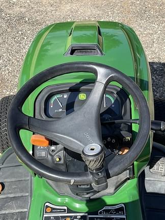 Image of John Deere X750 equipment image 4