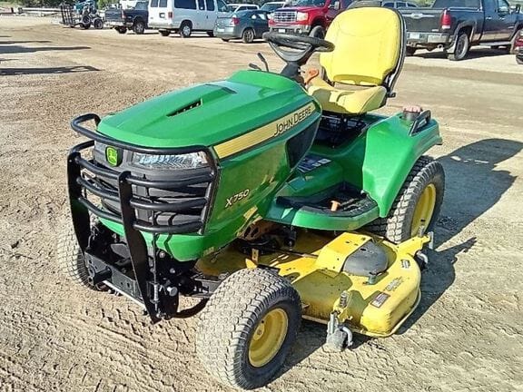 Main image John Deere X750