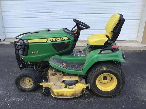 Image of John Deere X750 Primary image