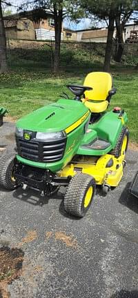 Image of John Deere X750 equipment image 1
