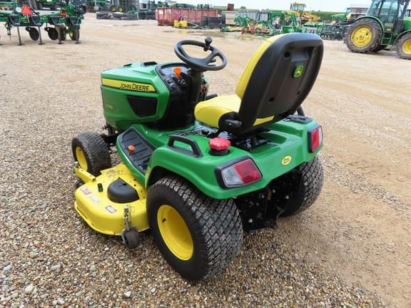 Image of John Deere X750 equipment image 4