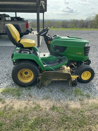 Image of John Deere X750 equipment image 2