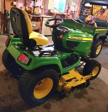 Main image John Deere X750