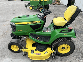 Main image John Deere X754