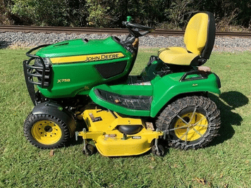 Main image John Deere X758