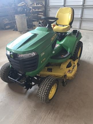 Image of John Deere X758 equipment image 1