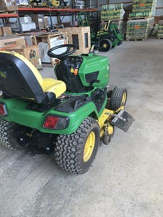 Image of John Deere X758 equipment image 3