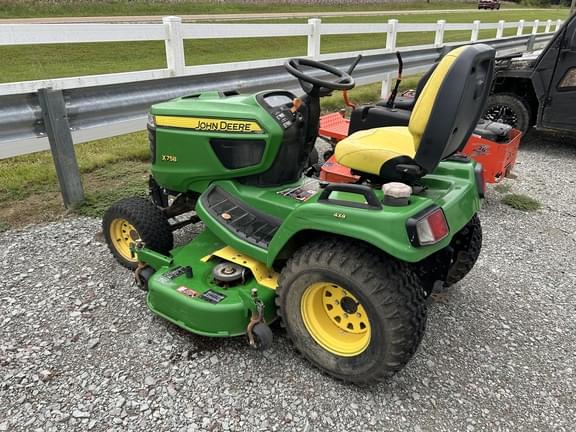 Image of John Deere X758 equipment image 2