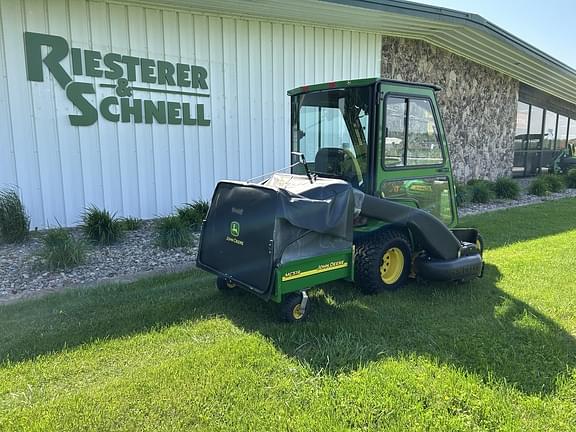 Image of John Deere X758 equipment image 4