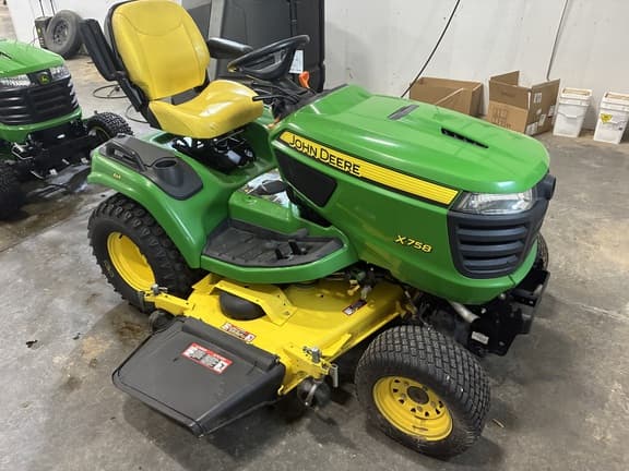 Image of John Deere X758 equipment image 1