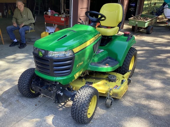 2013 John Deere X758 Equipment Image0