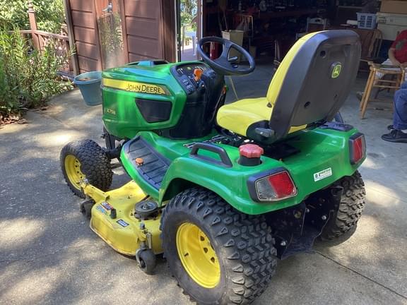 Image of John Deere X758 equipment image 4