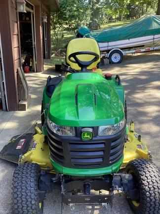 Image of John Deere X758 equipment image 3