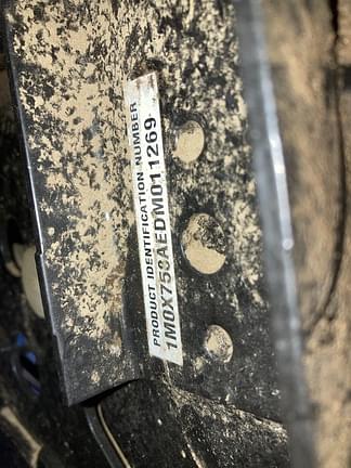 Image of John Deere X758 equipment image 4