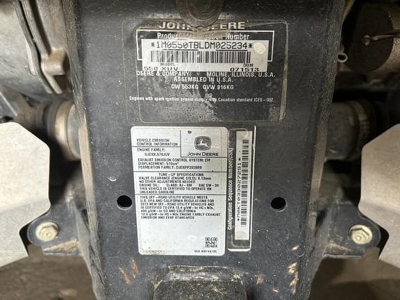 Image of John Deere XUV 550 equipment image 1