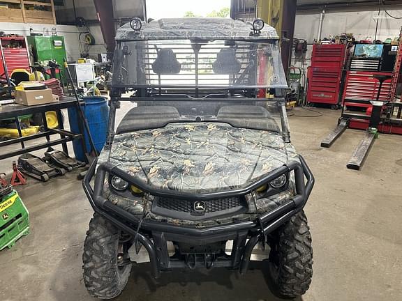 Image of John Deere XUV 550 equipment image 2