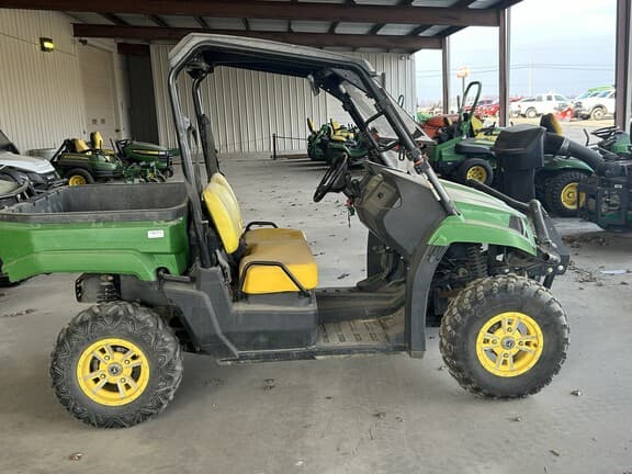 Image of John Deere XUV 550 equipment image 2
