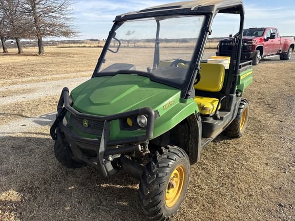 Image of John Deere XUV 550 equipment image 2
