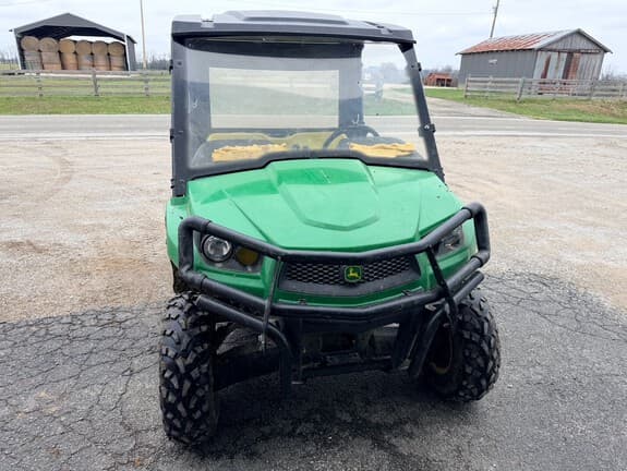 Image of John Deere XUV 550 equipment image 3
