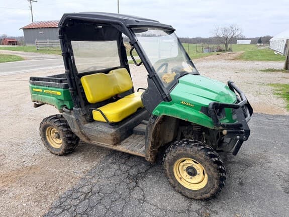 Image of John Deere XUV 550 equipment image 2