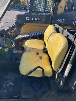 Image of John Deere Gator XUV 825i equipment image 3
