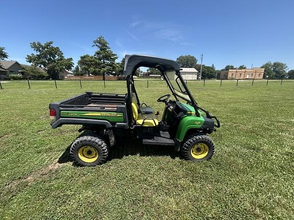 Image of John Deere Gator XUV 825i equipment image 3