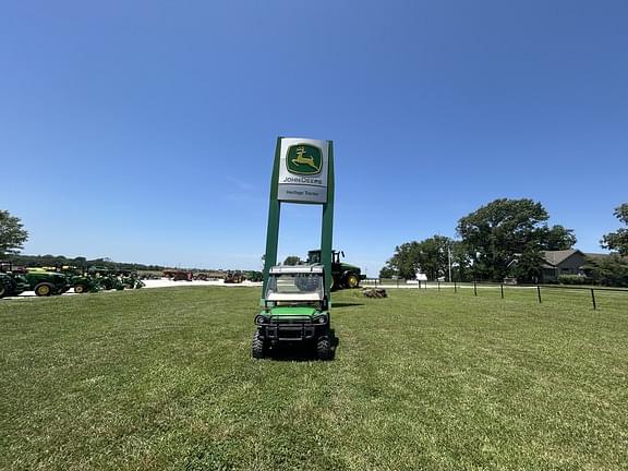 Image of John Deere Gator XUV 825i Primary image