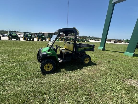 Image of John Deere Gator XUV 825i equipment image 1