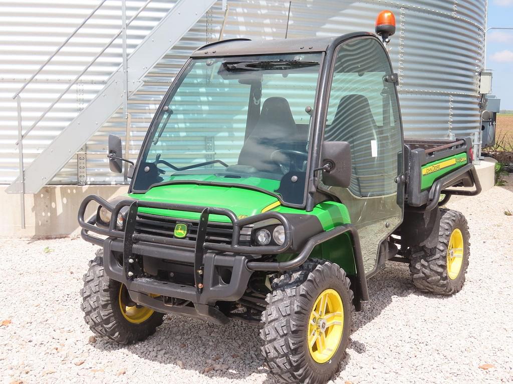 Image of John Deere Gator XUV 825i Primary image
