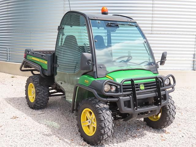 Image of John Deere Gator XUV 825i equipment image 2