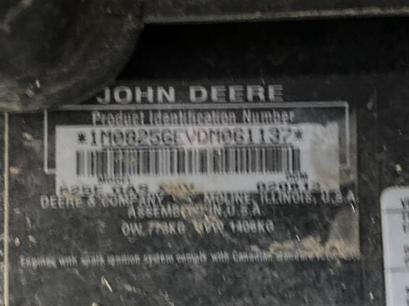 Image of John Deere Gator XUV 825i equipment image 2