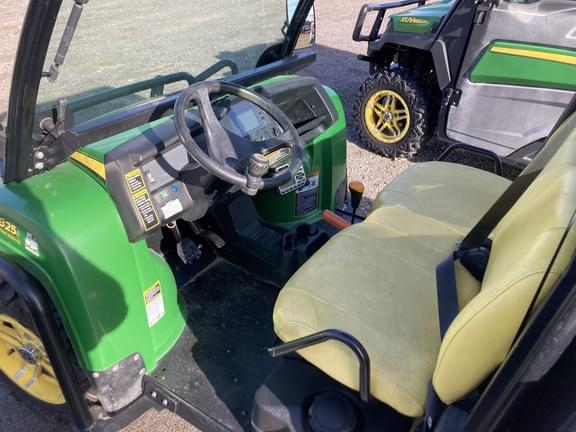 Image of John Deere Gator XUV 825i equipment image 3