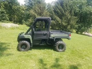 2013 John Deere Gator XUV 825i Equipment Image0