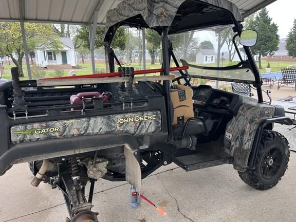Image of John Deere Gator XUV 825i equipment image 1