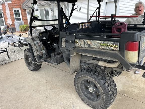 Image of John Deere Gator XUV 825i equipment image 4