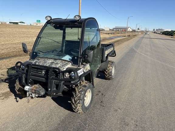 Image of John Deere Gator XUV 825i equipment image 1