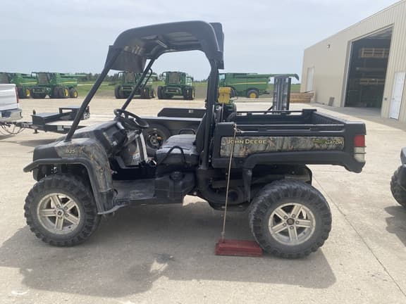 Image of John Deere Gator XUV 825i equipment image 1