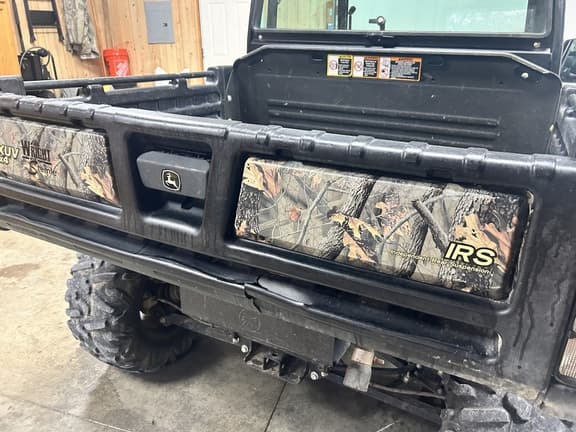 Image of John Deere Gator XUV 825i equipment image 3