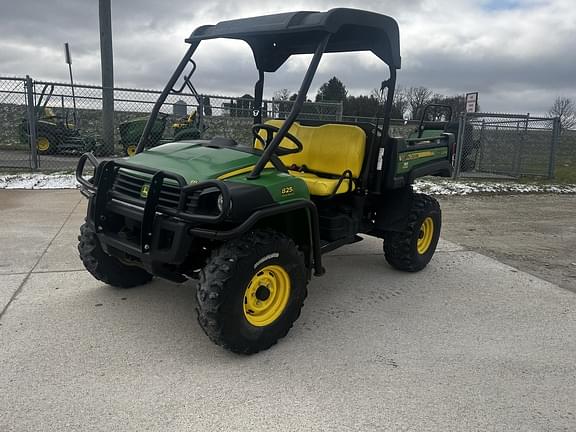 Image of John Deere Gator XUV 825i equipment image 1