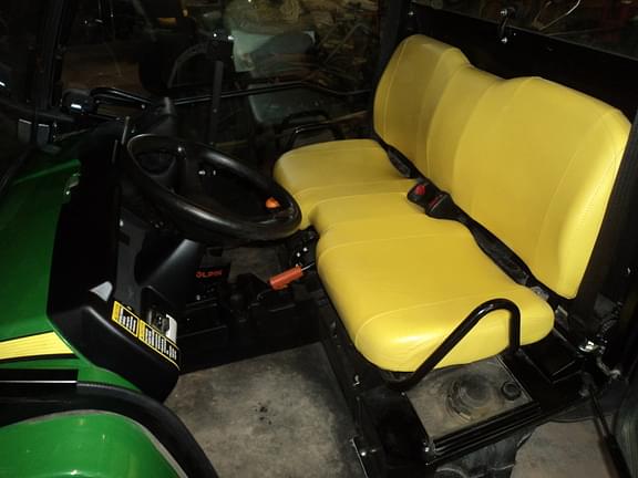 Image of John Deere Gator XUV 825i equipment image 4